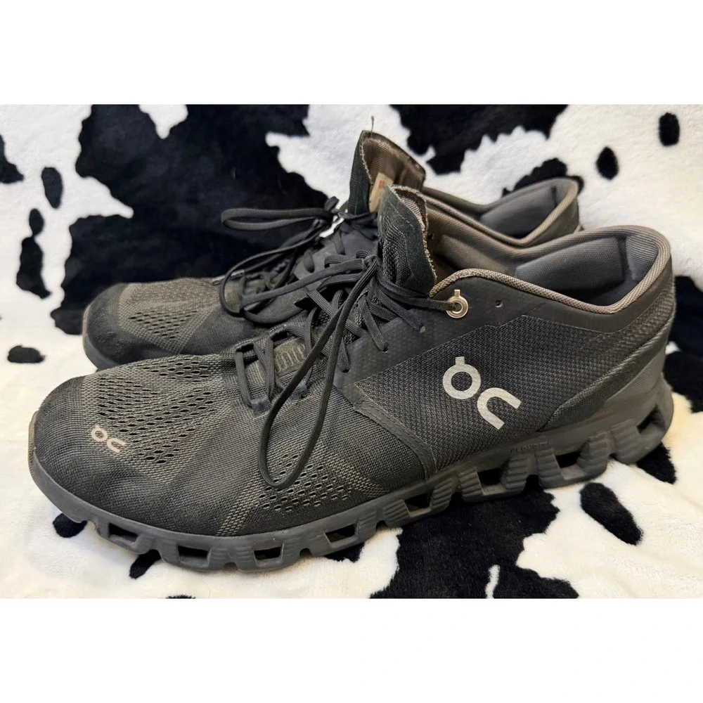 On Running Cloud X Mens Black Training Shoes Sneakers Size 12 PWL OI